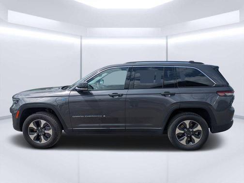 Metallic 2024 Jeep Grand Cherokee 4xe Base