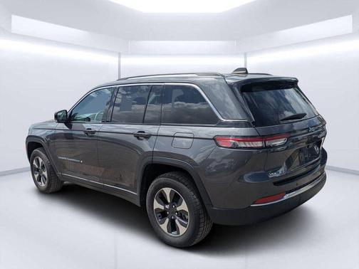 Metallic 2024 Jeep Grand Cherokee 4xe Base