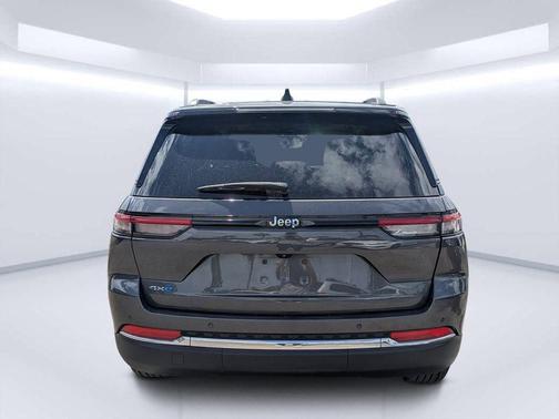 Metallic 2024 Jeep Grand Cherokee 4xe Base