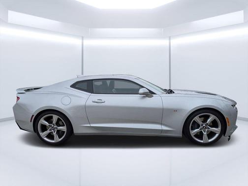Silver Ice Metallic 2018 Chevrolet Camaro 2SS