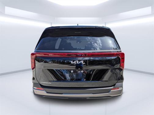 2025 Kia Carnival SX