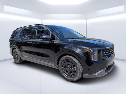 2025 Kia Carnival SX