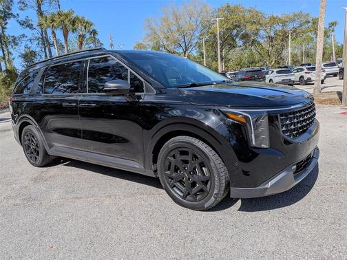 2025 Kia Carnival SX