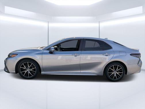 Celestial Silver Metallic 2024 Toyota Camry SE