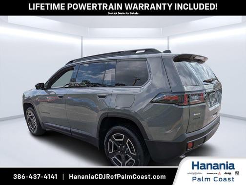 Sting Gray Clearcoat 2026 Jeep Cherokee LAREDO/LIMITED