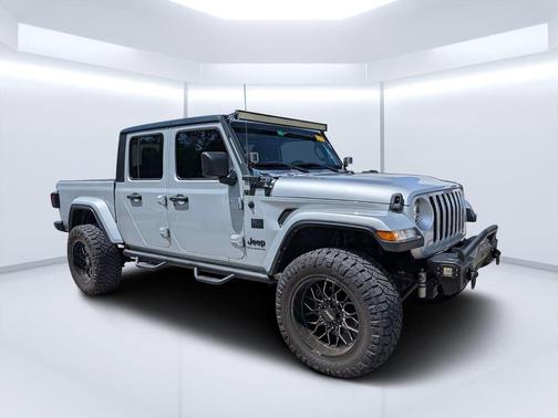 Silver Zynith Clearcoat 2023 Jeep Gladiator Sport