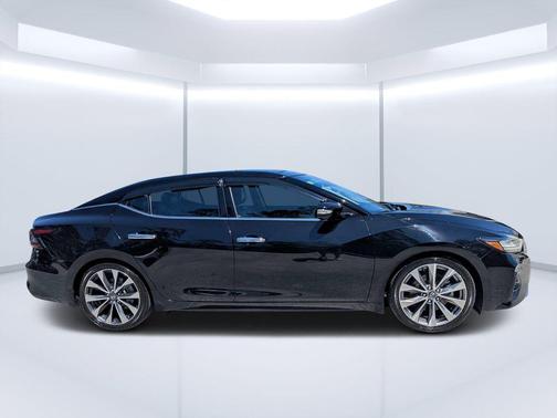 Black 2023 Nissan Maxima Platinum