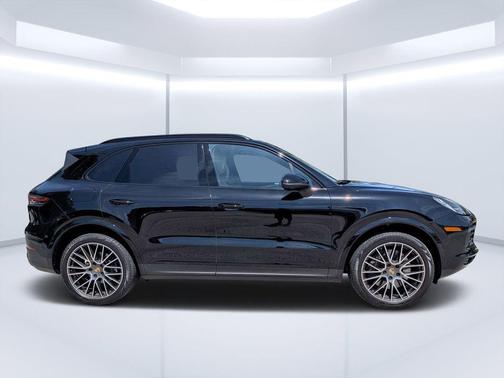 Black 2022 Porsche Cayenne Platinum Edition