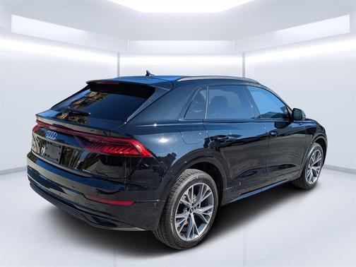 2021 Audi Q8 55 Premium