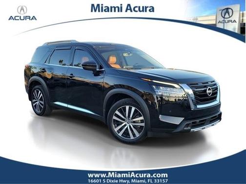 2023 Nissan Pathfinder Platinum