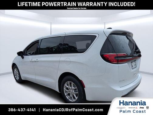 Bright White Clearcoat 2026 Chrysler Pacifica Select