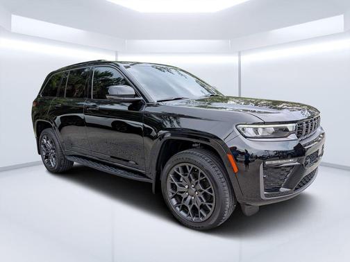 Diamond Black 2026 Jeep Grand Cherokee Summit