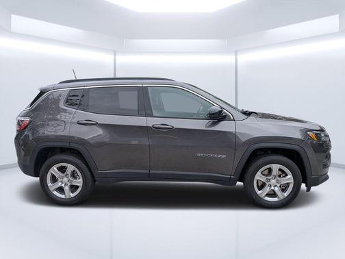 Gray 2024 Jeep Compass Latitude