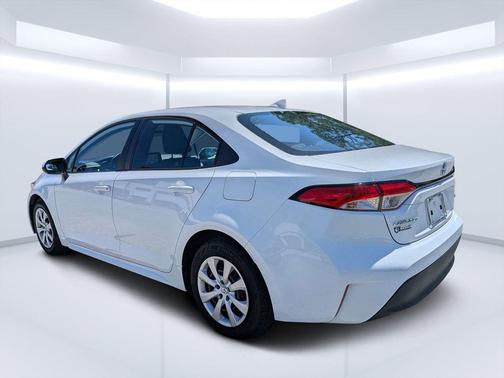 Ice 2023 Toyota Corolla LE