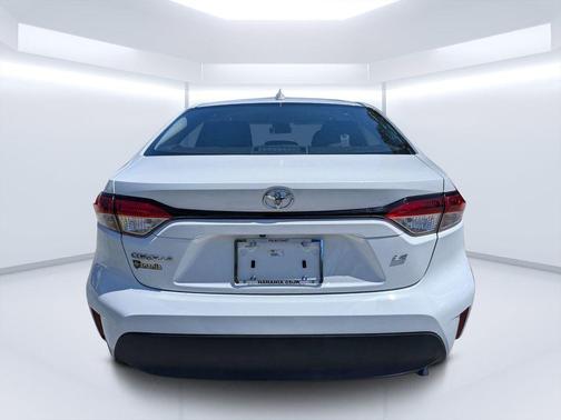 Ice 2023 Toyota Corolla LE