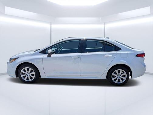 Ice 2023 Toyota Corolla LE