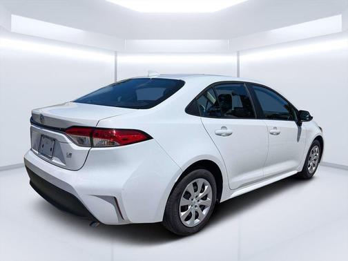 Ice 2023 Toyota Corolla LE