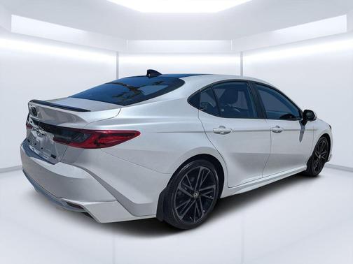 Pearl 2025 Toyota Camry XSE