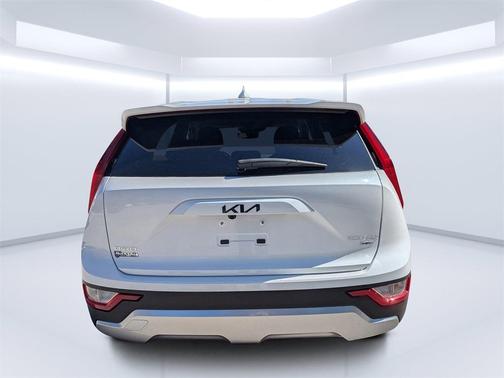 2024 Kia Niro LX
