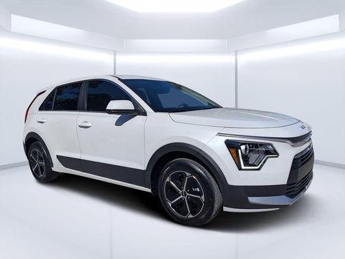 2024 Kia Niro LX