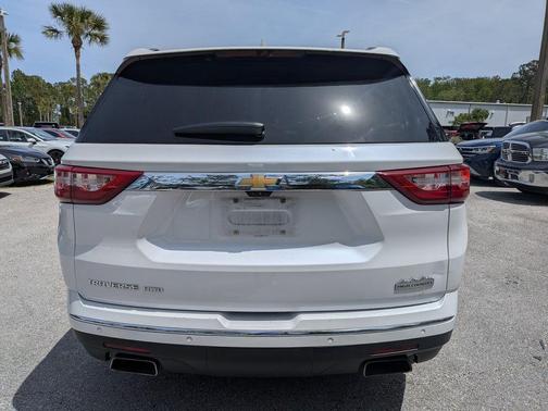 Iridescent Pearl Tricoat 2018 Chevrolet Traverse High Country