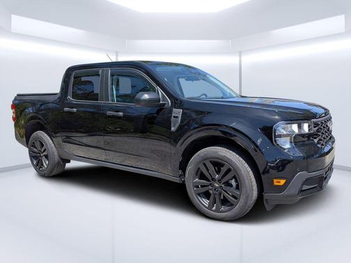 Shadow Black 2025 Ford Maverick XLT
