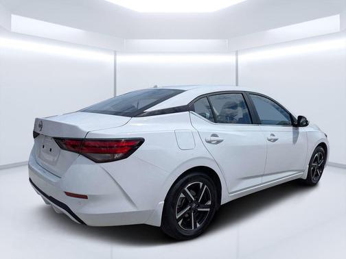 Cloud White 2025 Nissan Sentra SV