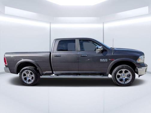 Granite Crystal Clearcoat Metallic 2016 RAM 1500 Laramie