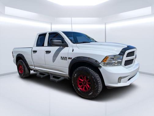 Bright White Clearcoat 2018 RAM 1500 Express