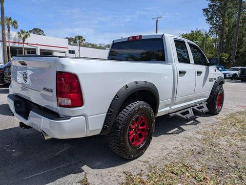 Bright White Clearcoat 2018 RAM 1500 Express