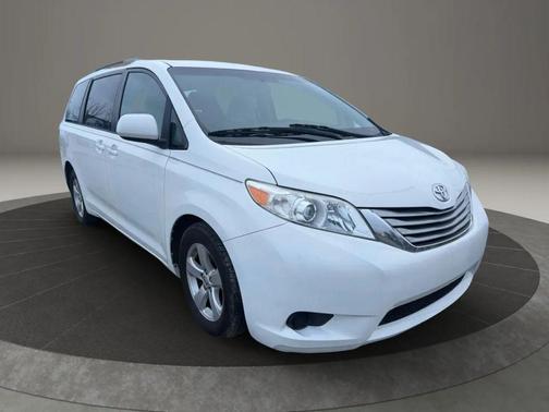 2016 Toyota Sienna L