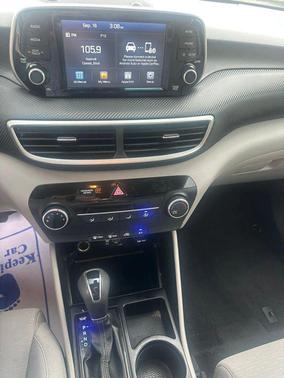 2019 Hyundai TUCSON SE