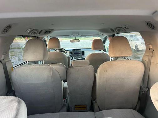 2012 Toyota Sienna LE