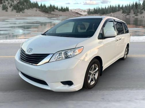 2012 Toyota Sienna LE