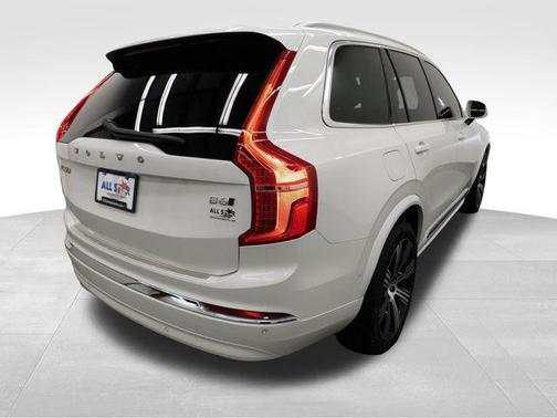 2025 Volvo XC90 B6 Ultra