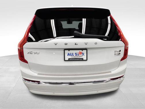 2025 Volvo XC90 B6 Ultra