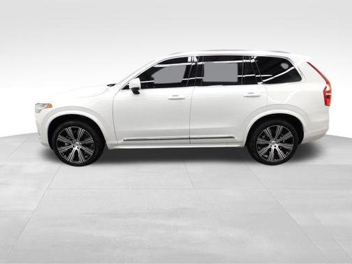 2025 Volvo XC90 B6 Ultra