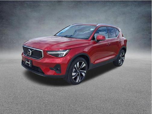 Fusion Red Metallic 2023 Volvo XC40 B5 Ultimate Bright Theme