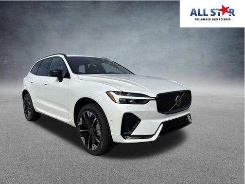 Crystal White Metallic 2026 Volvo XC60 B5 Plus