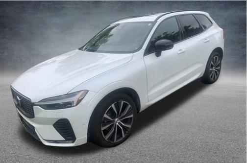 Crystal White Metallic 2023 Volvo XC60 B5 Plus Dark Theme