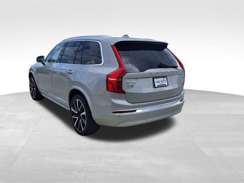 Silver Dawn Metallic 2023 Volvo XC90 B6 Plus 7-Seater