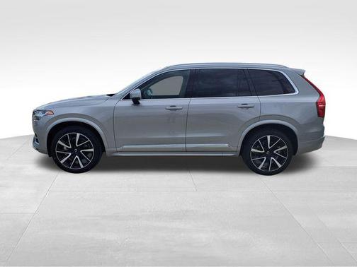 Silver Dawn Metallic 2023 Volvo XC90 B6 Plus 7-Seater