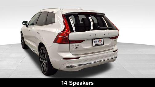 2023 Volvo XC60 B5 Ultimate Bright Theme