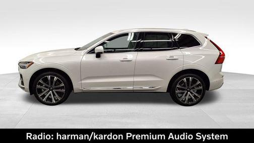 2023 Volvo XC60 B5 Ultimate Bright Theme