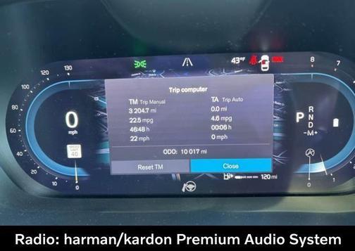 2023 Volvo XC60 B5 Ultimate Bright Theme