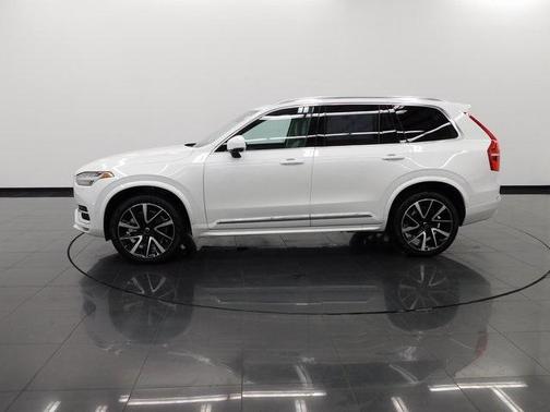 2025 Volvo XC90 B5 Plus