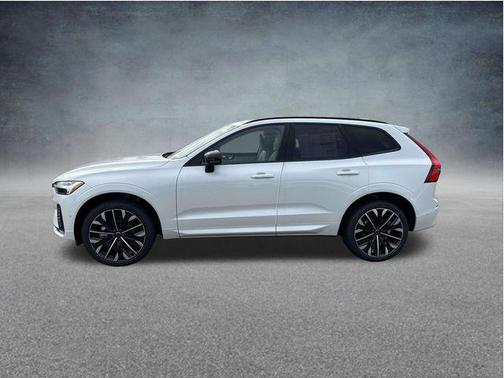 Crystal White Metallic 2026 Volvo XC60 B5 Ultra