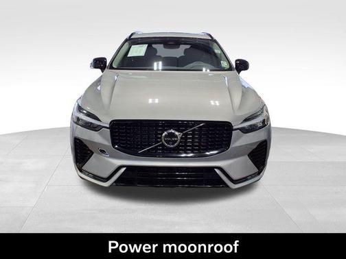 Silver Dawn Metallic 2025 Volvo XC60 B5 Plus