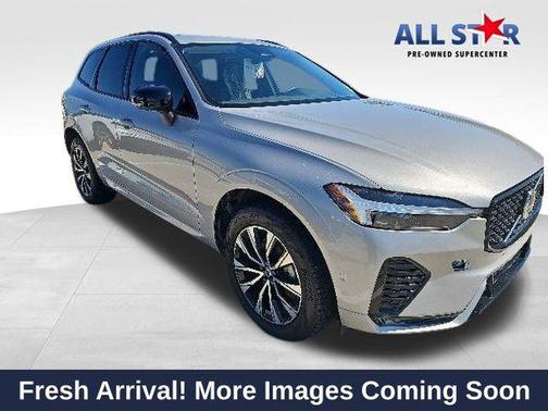 Silver Dawn Metallic 2025 Volvo XC60 B5 Plus