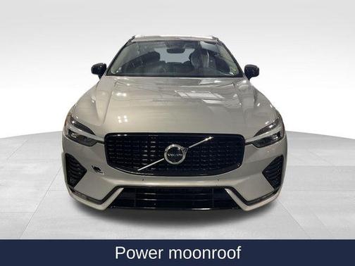 Silver Dawn Metallic 2025 Volvo XC60 B5 Plus